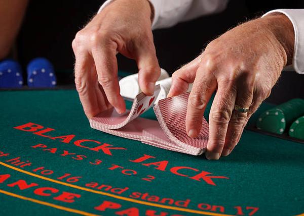 Explore Competitive Blackjack Tables at an online casino Singapore Site for Players
